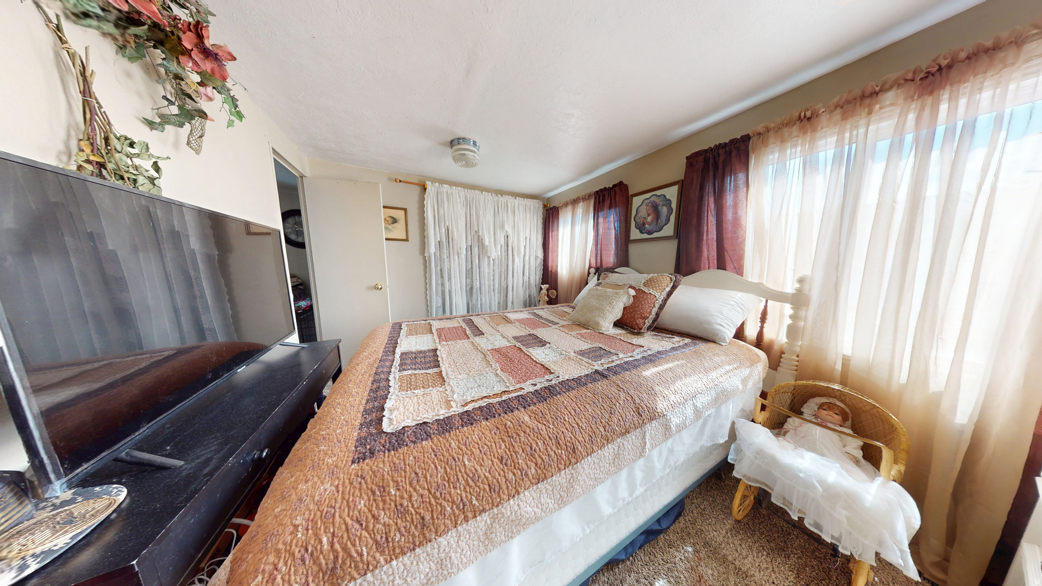 LILA CANYON - Residential