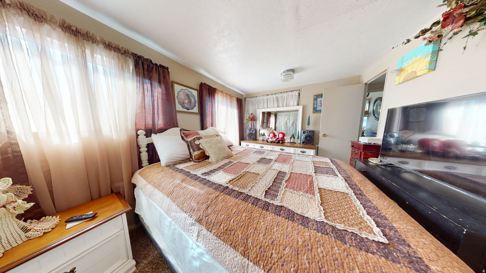 LILA CANYON - Residential