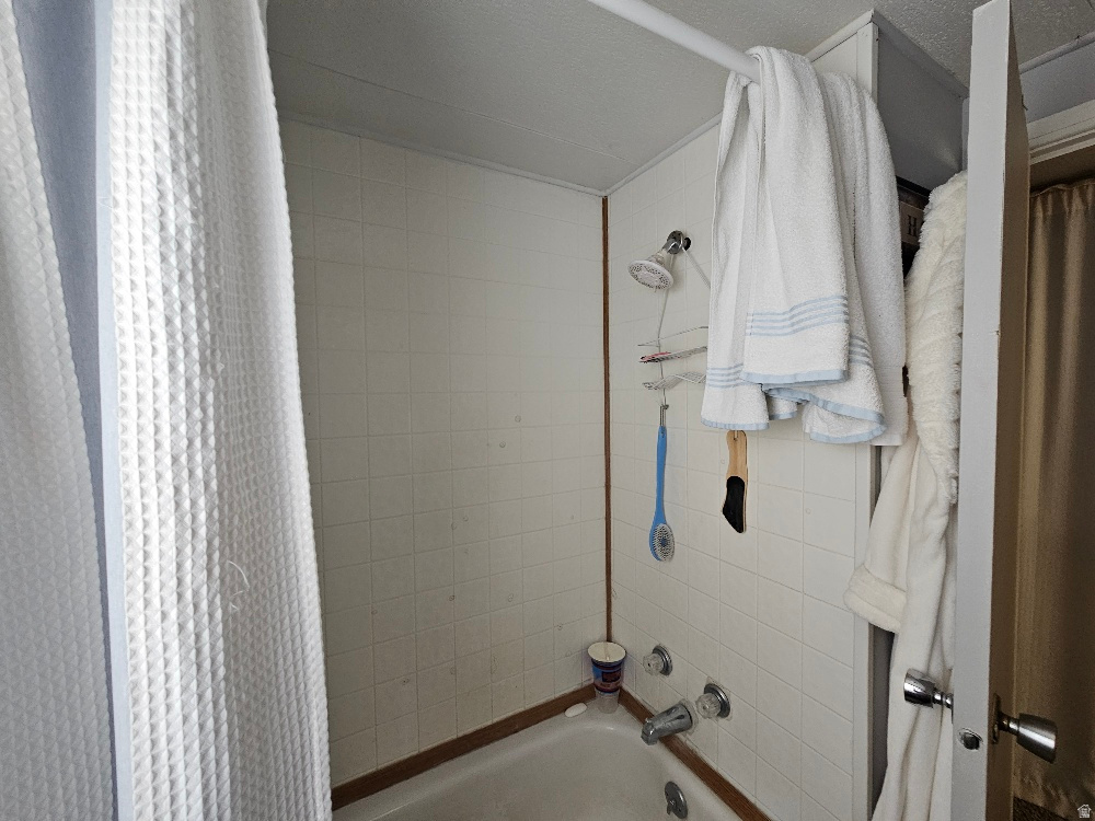 LILA CANYON - Residential