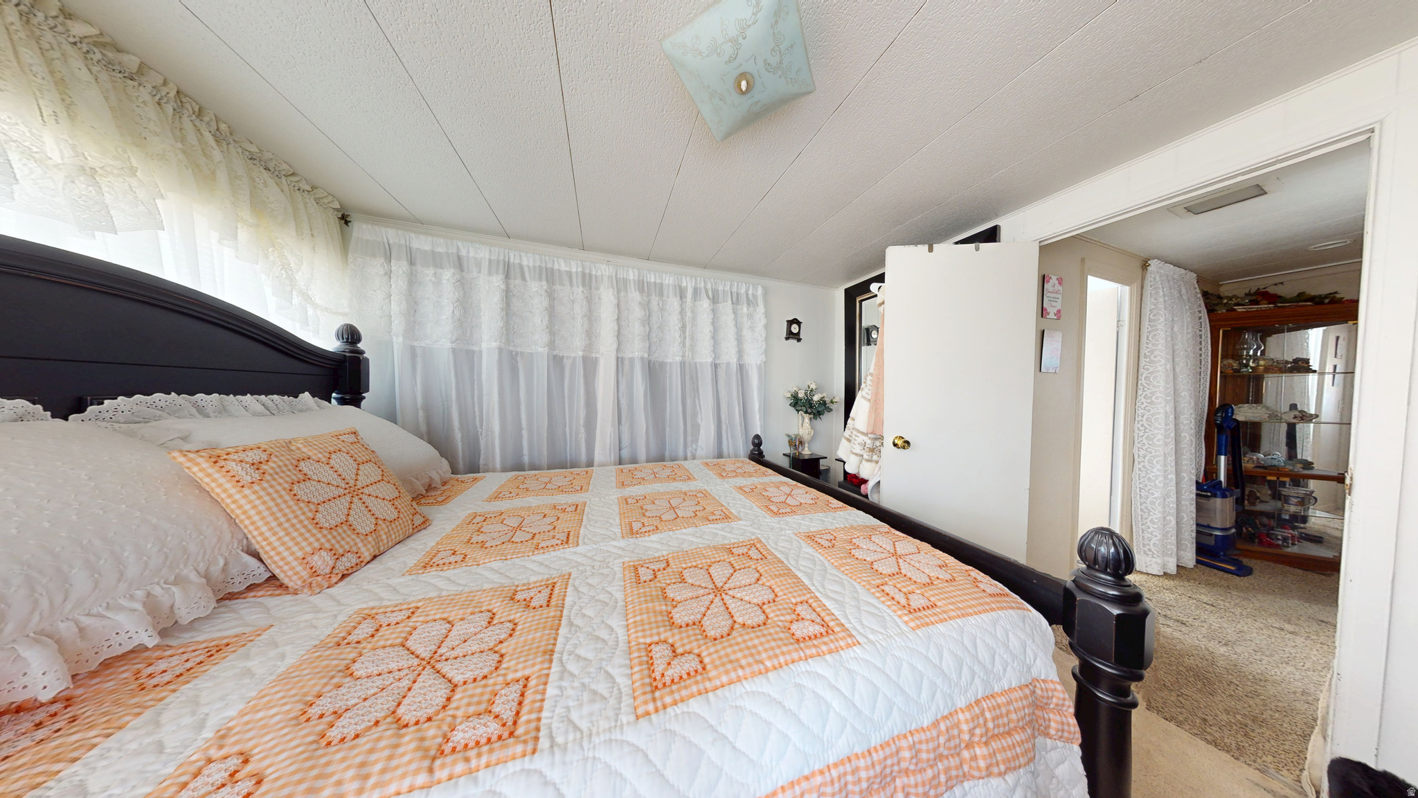 LILA CANYON - Residential