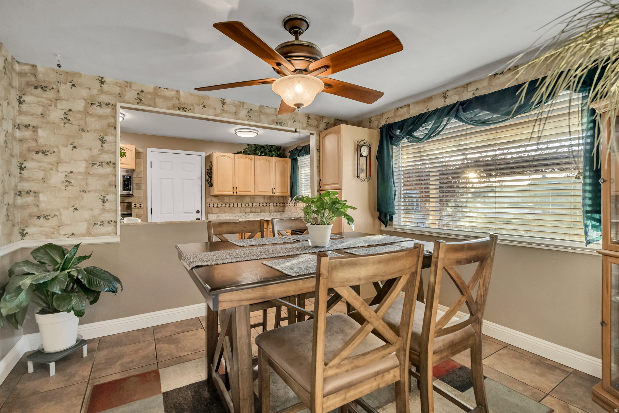 MEADOWBROOK VALLEY NO 2 - Residential