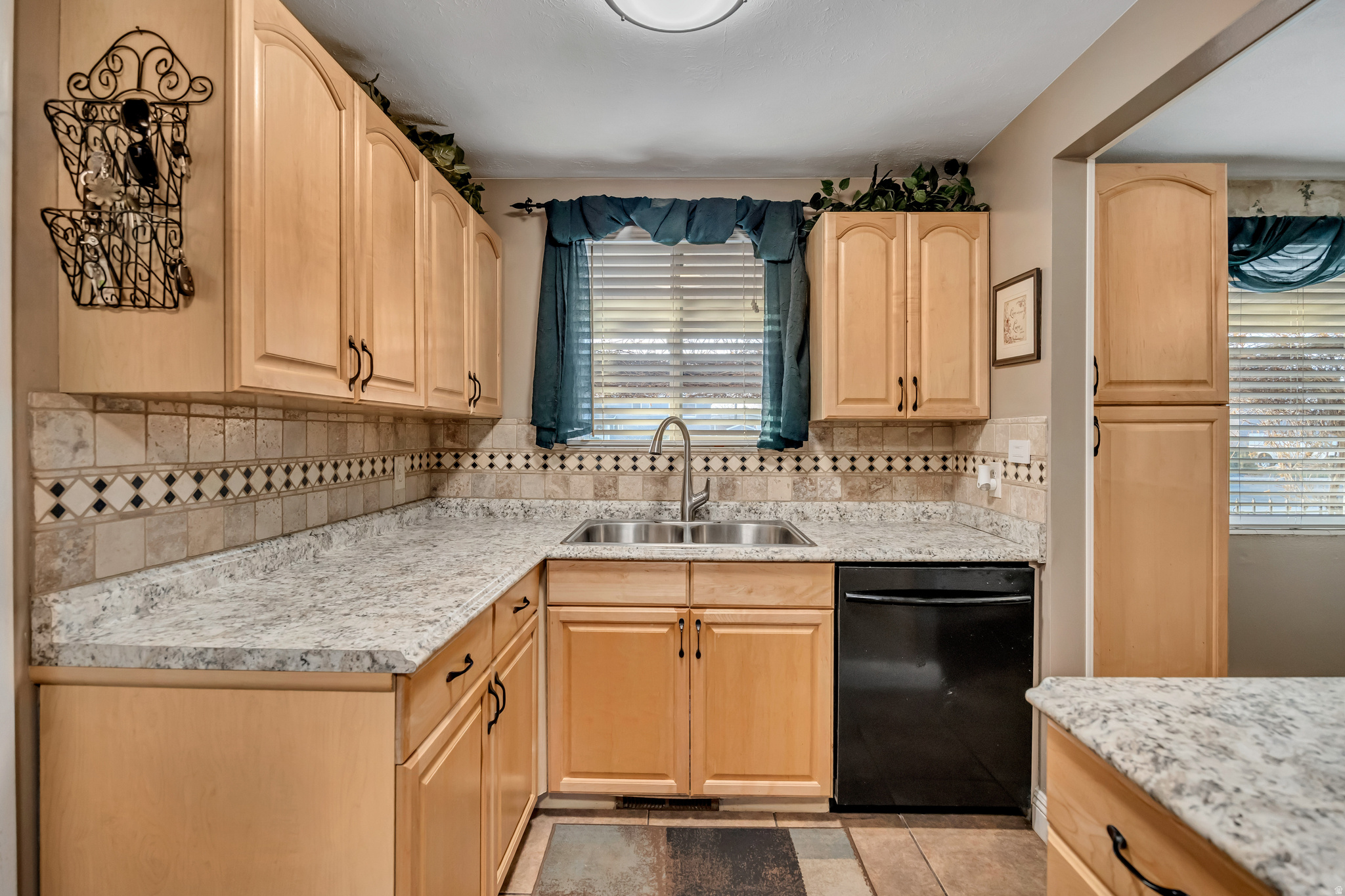 MEADOWBROOK VALLEY NO 2 - Residential