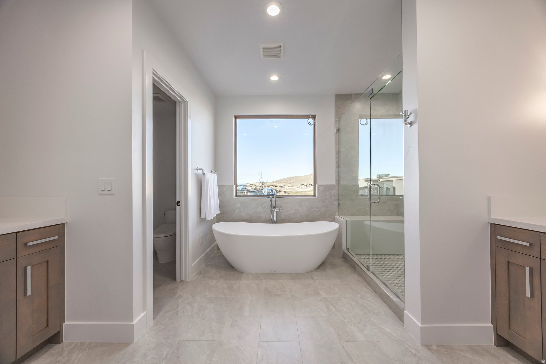 PROMONTORY VILLAS AT VISTA POINT - Residential