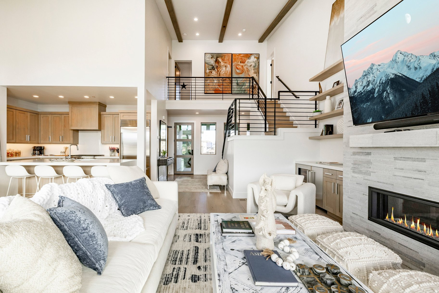 PROMONTORY VILLAS AT VISTA POINT - Residential