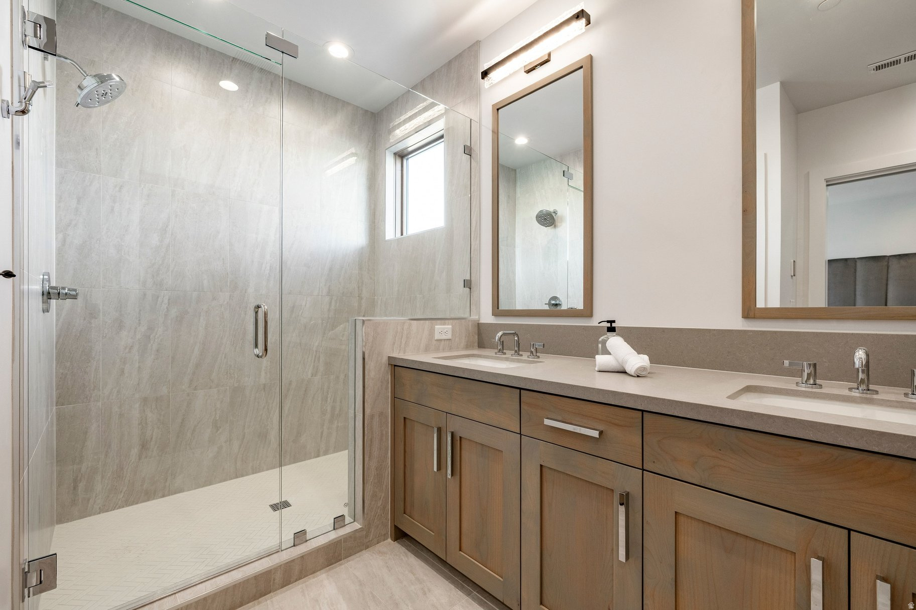 PROMONTORY VILLAS AT VISTA POINT - Residential