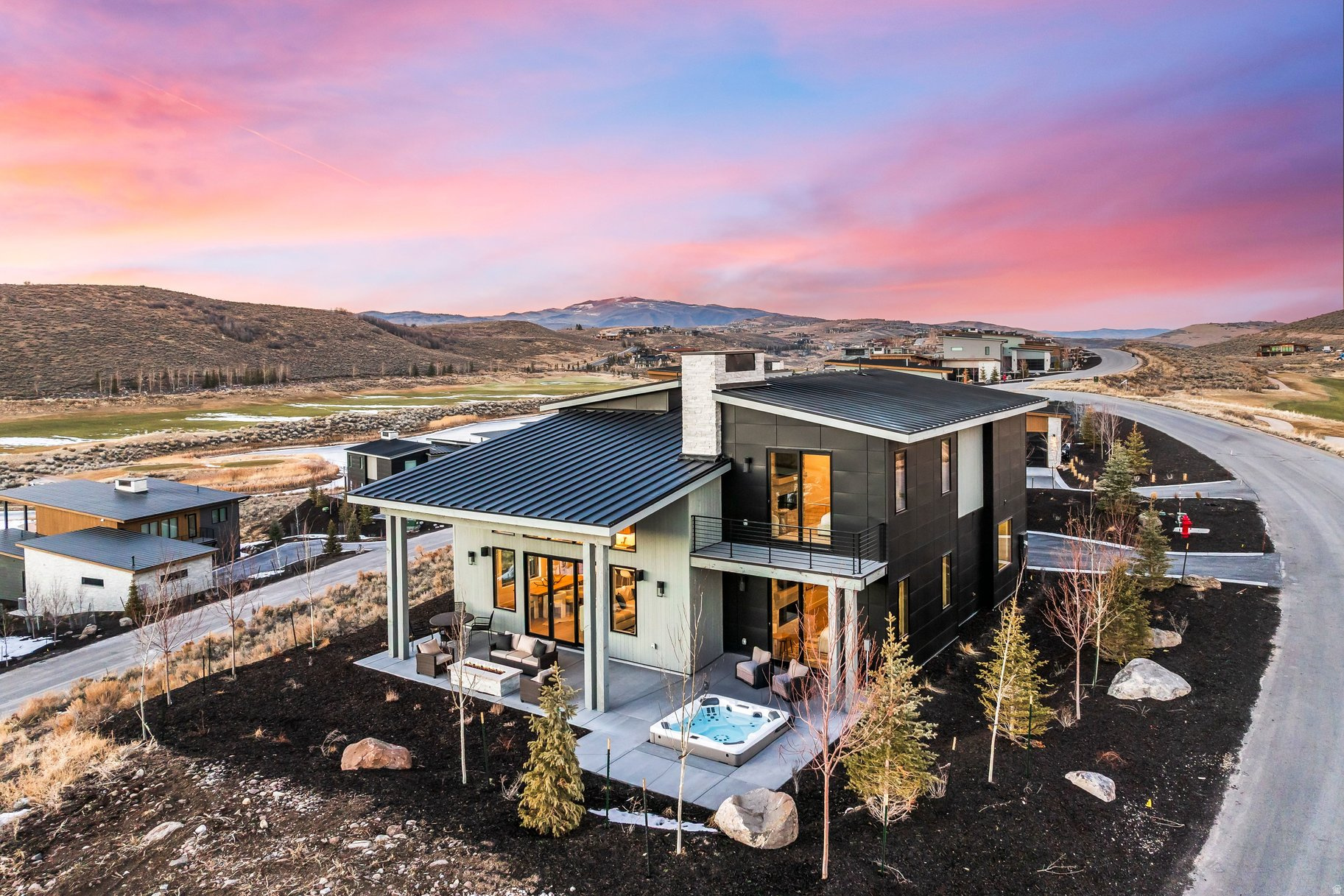 PROMONTORY VILLAS AT VISTA POINT - Residential