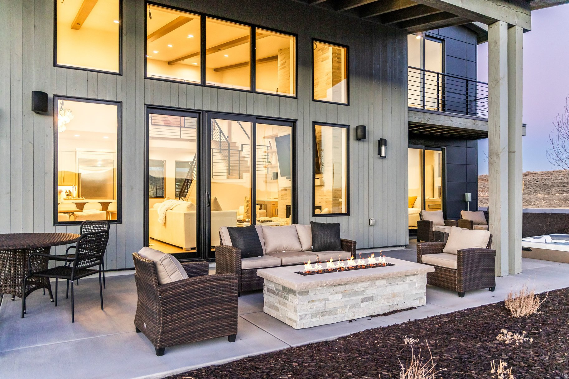 PROMONTORY VILLAS AT VISTA POINT - Residential