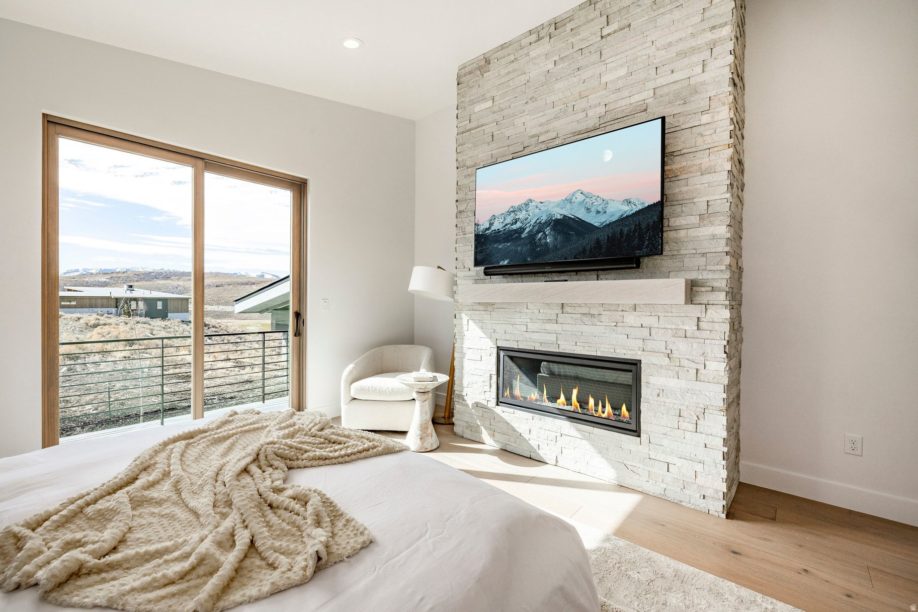 PROMONTORY VILLAS AT VISTA POINT - Residential