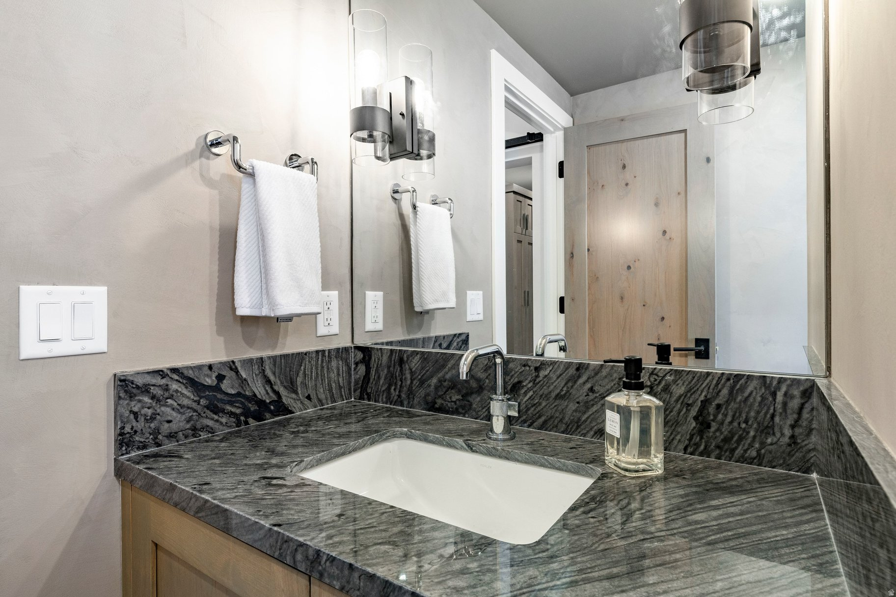 PROMONTORY VILLAS AT VISTA POINT - Residential