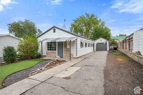 Tiny photo for 175 S 200 E, Payson, UT 84651 (MLS # 2191726)