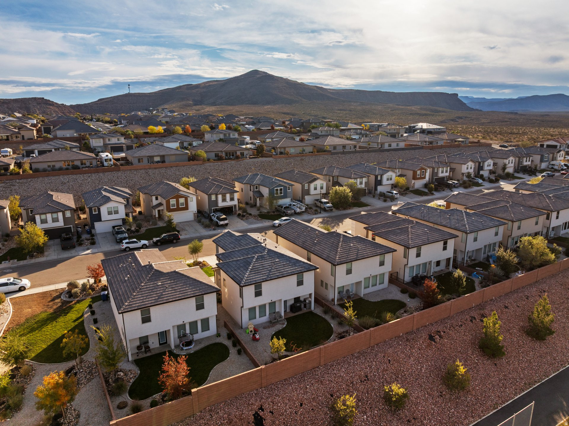 DESERT HOLLOW PH 2AND3 - Residential