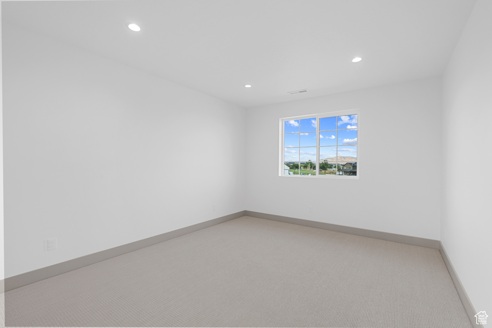 WEST RIDGE ESTATES - Residential