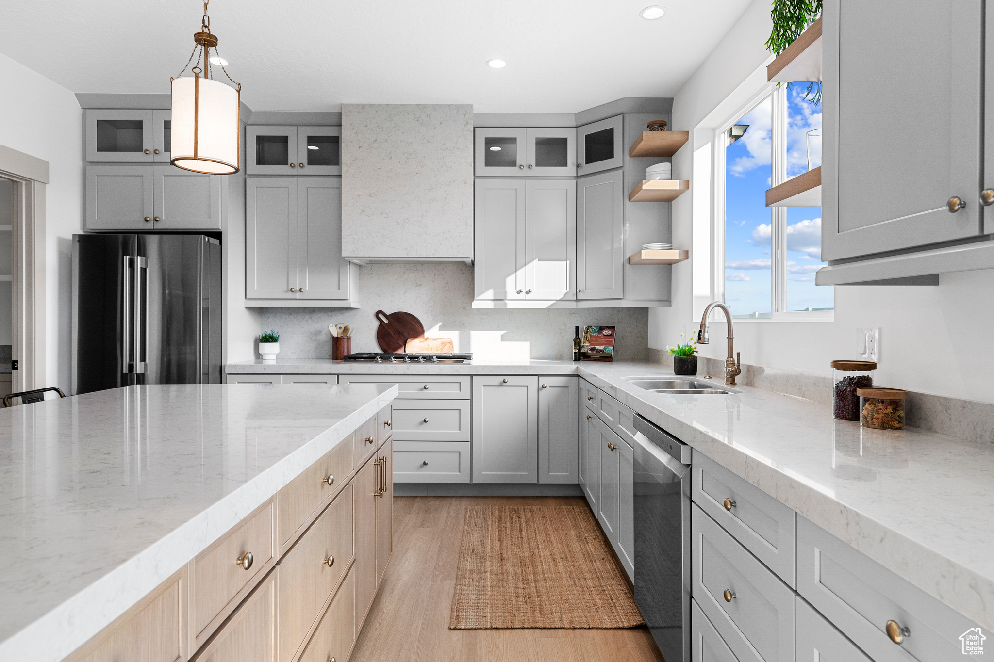 WEST RIDGE ESTATES - Residential