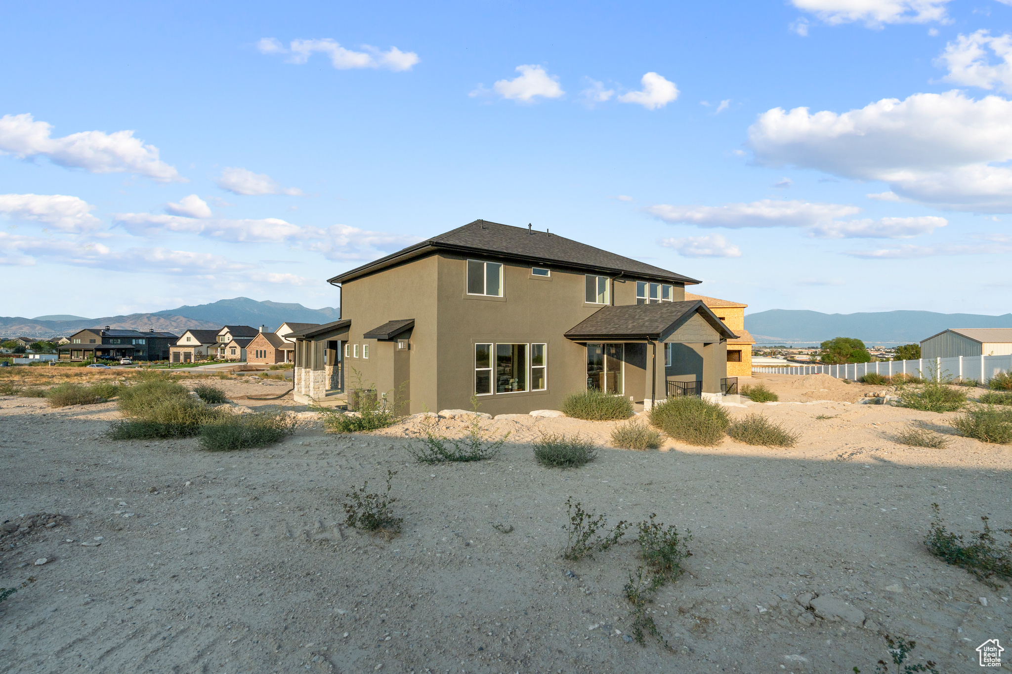 WEST RIDGE ESTATES - Residential