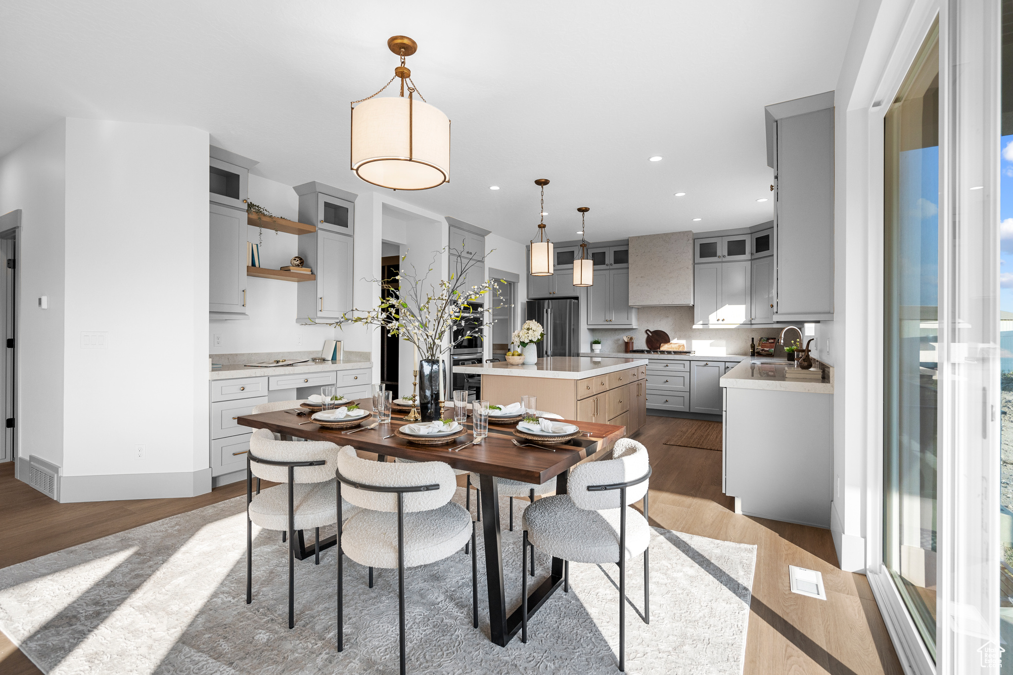 WEST RIDGE ESTATES - Residential