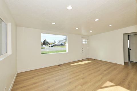 Tiny photo for 2999 S 2910 W, West Valley City, UT 84119 (MLS # 2120742)