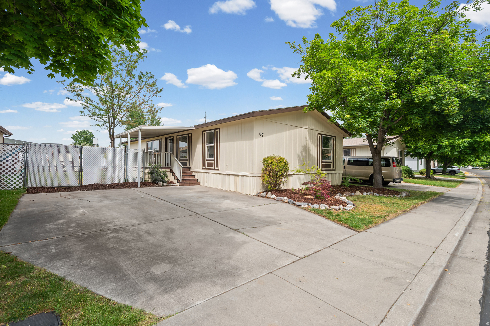 OAKBROOK - Residential