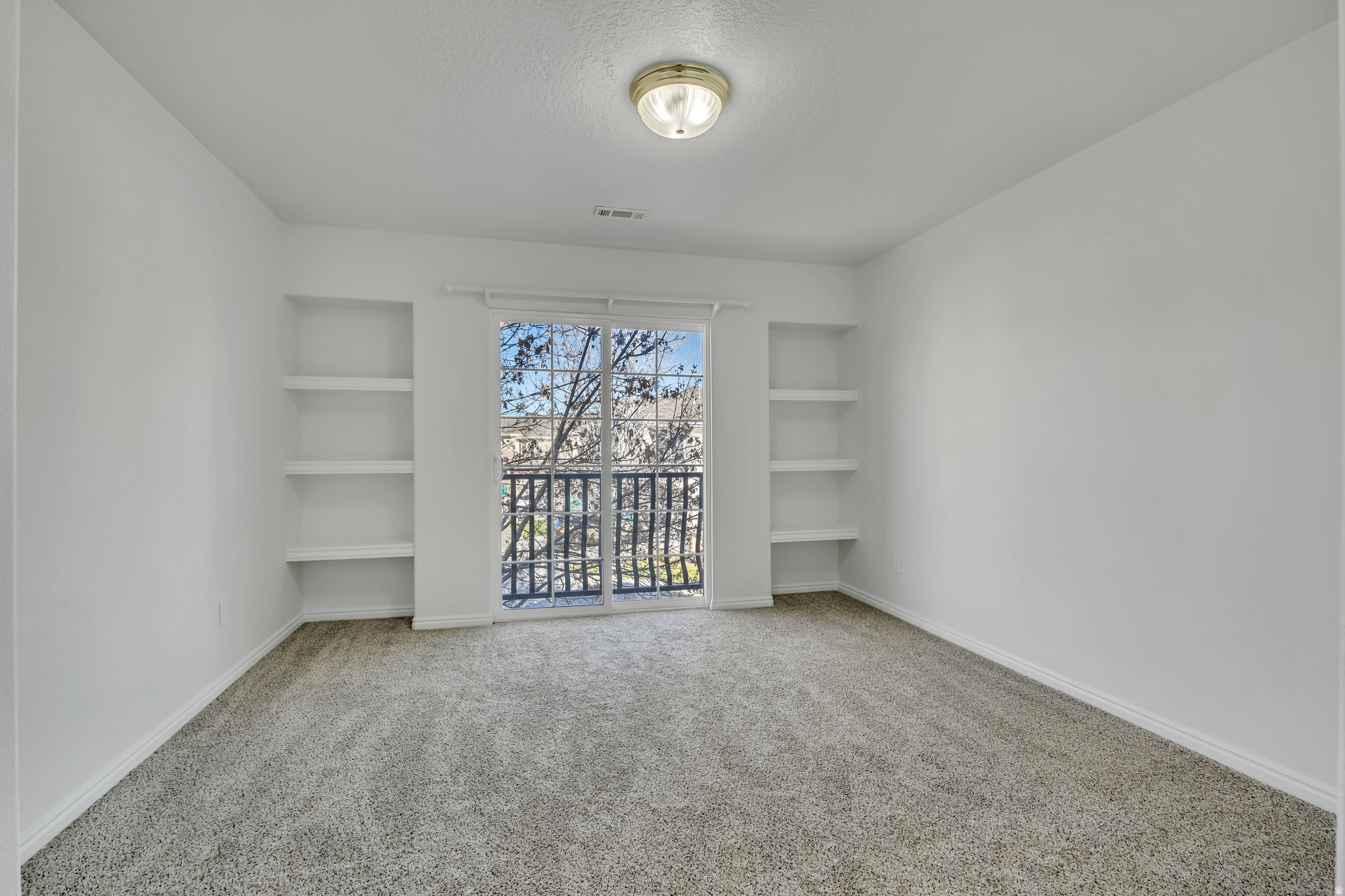 VINTAGE ON THE BLUFFS - Residential