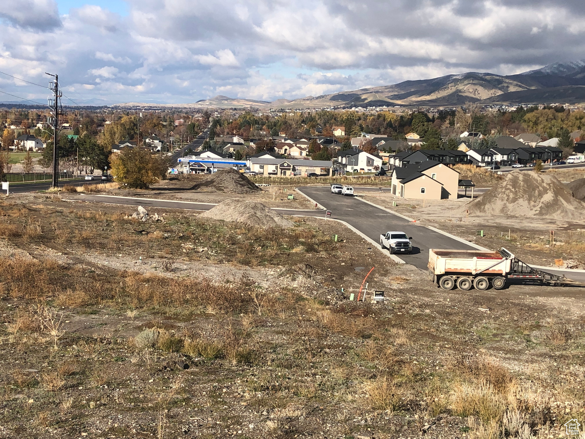 MOUNTAINSIDE ESTATES - Land