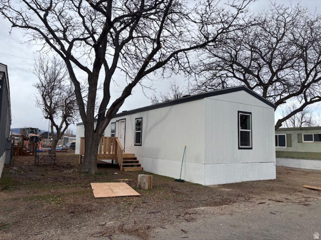 Photo of 50 S 1500 W #15, Vernal, UT 84078 (MLS # 2141754)