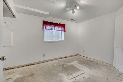 Tiny photo for 1427 W STERN DR, Taylorsville, UT 84123 (MLS # 2139611)