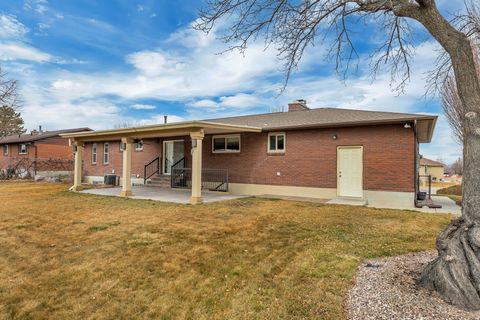 Tiny photo for 1427 W STERN DR, Taylorsville, UT 84123 (MLS # 2139611)