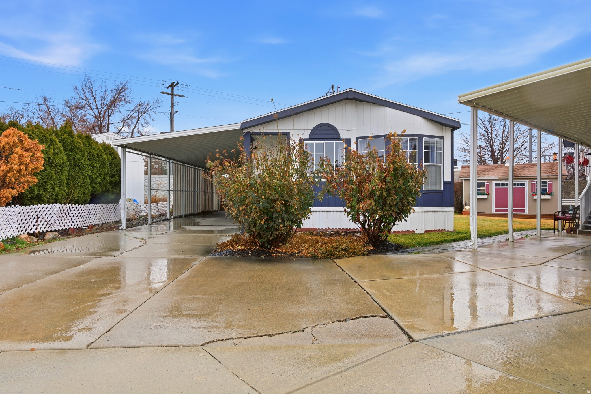 APPLEWOOD - Residential