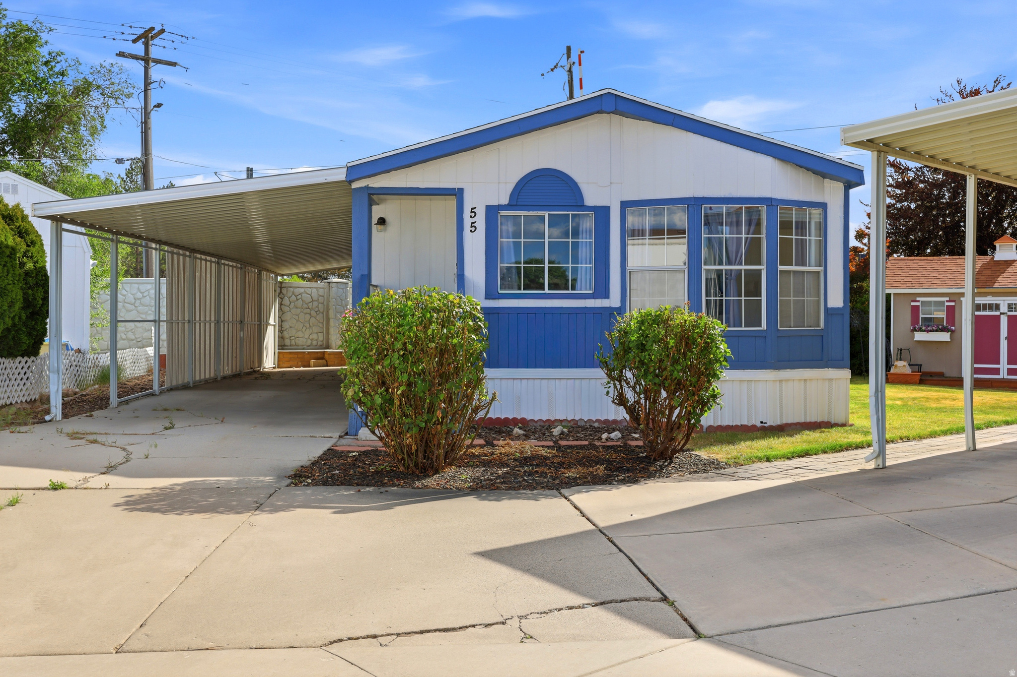 APPLEWOOD - Residential