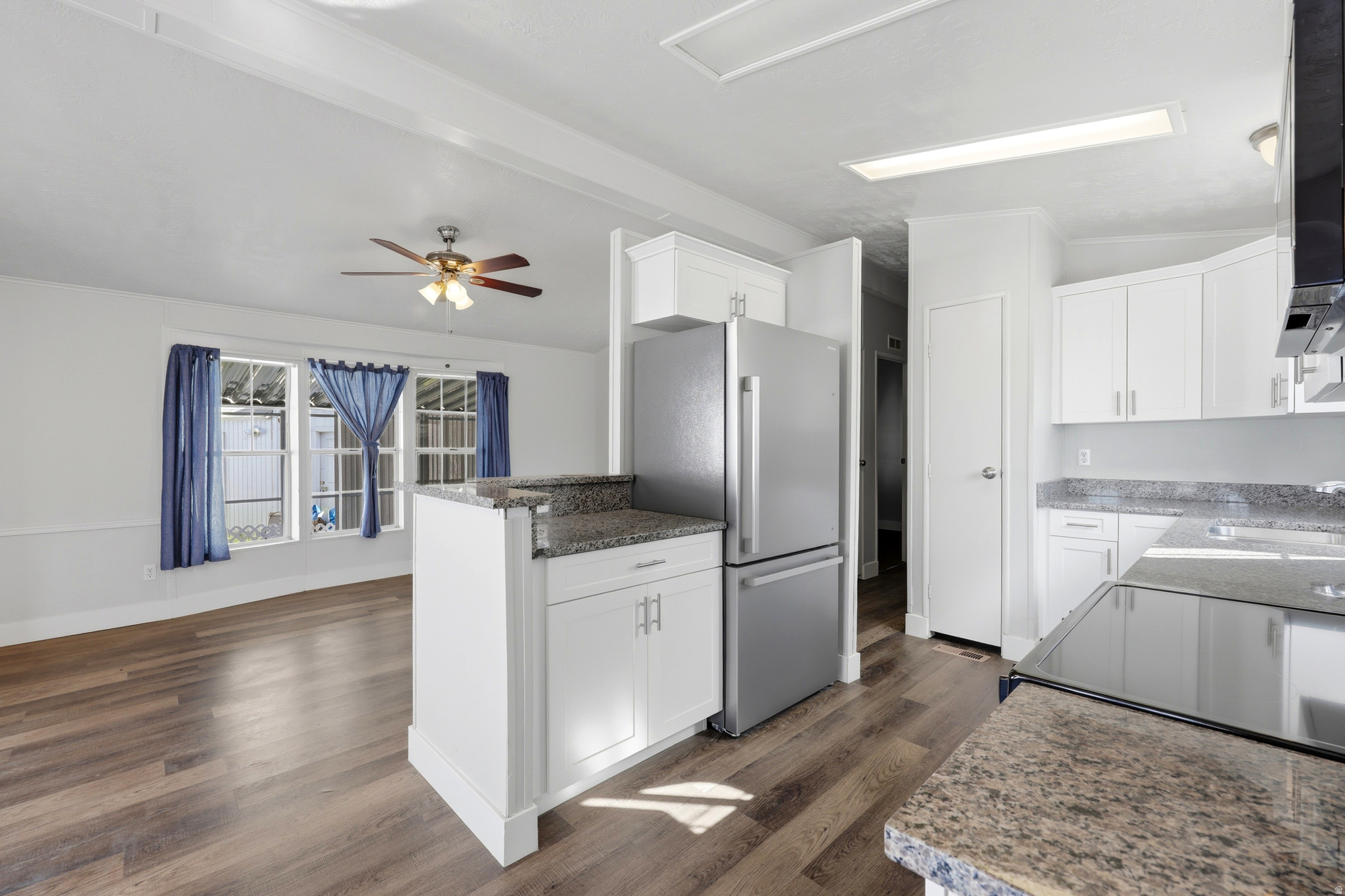 APPLEWOOD - Residential