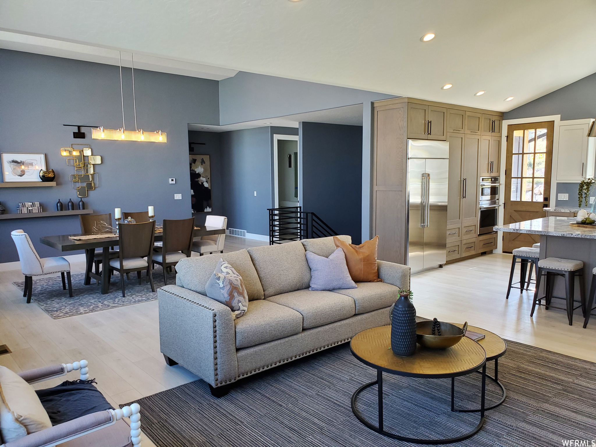 THE RIDGES AT ROSE CANYON - Residential