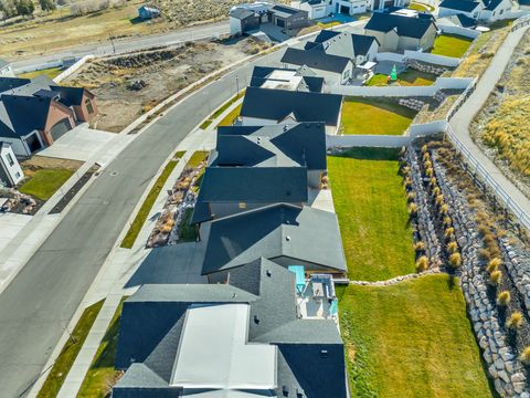 Tiny photo for 14236 S SUMMIT CREST LN, Herriman, UT 84096 (MLS # 2126321)