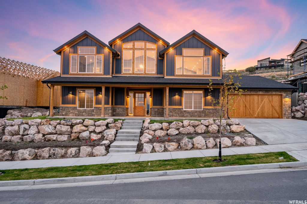 Photo of 14236 S SUMMIT CREST LN, Herriman, UT 84096 (MLS # 2126321)