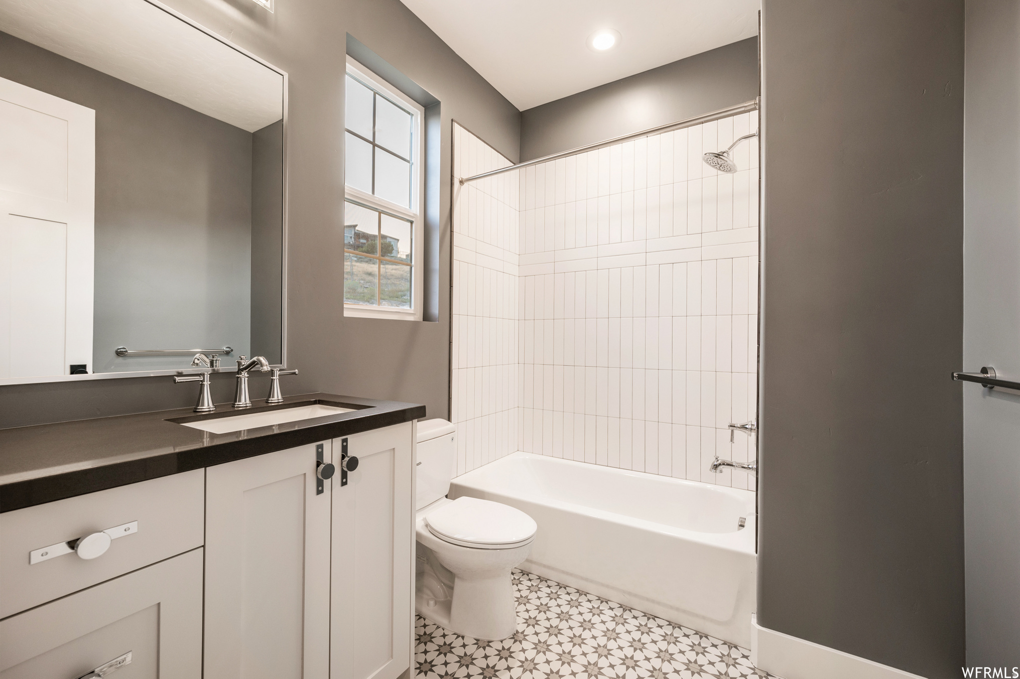 THE RIDGES AT ROSE CANYON - Residential