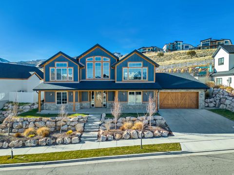 Photo of 14236 S SUMMIT CREST LN, Herriman, UT 84096 (MLS # 2126321)