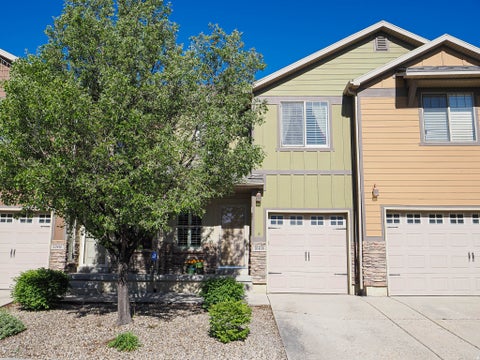 Townhouse For Sale - 10408 S Scarlet Sage Cv<br/> South Jordan, UT 84009