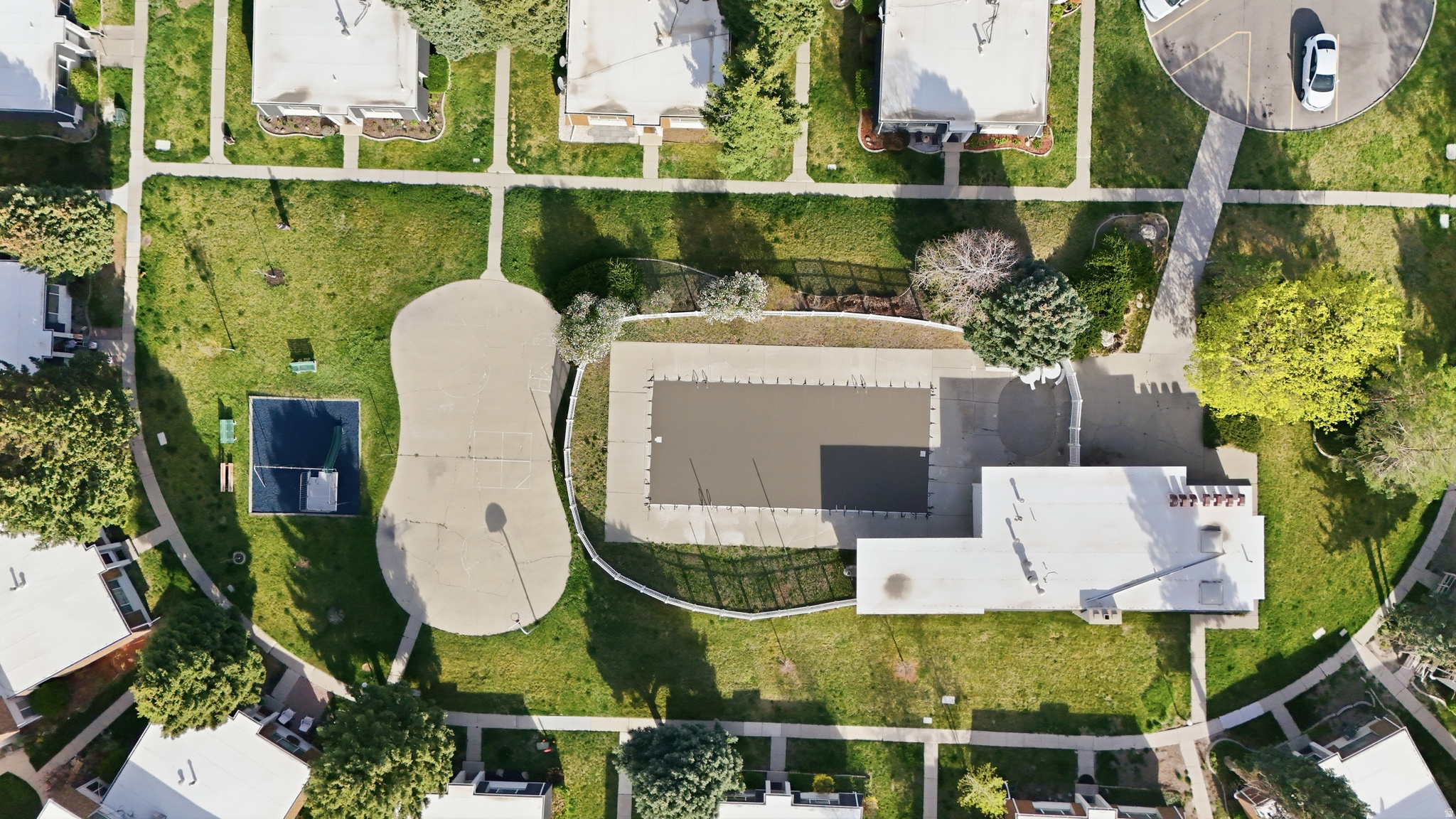 MEADOWBROOK - Residential