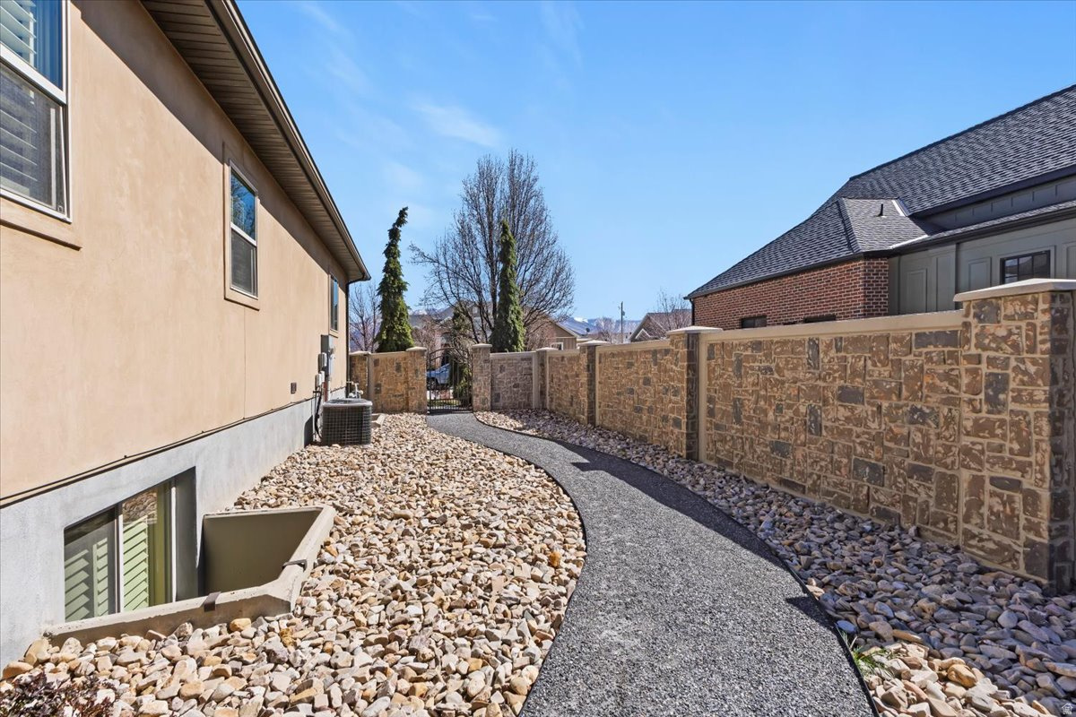 JACKSON DOWNS - Residential