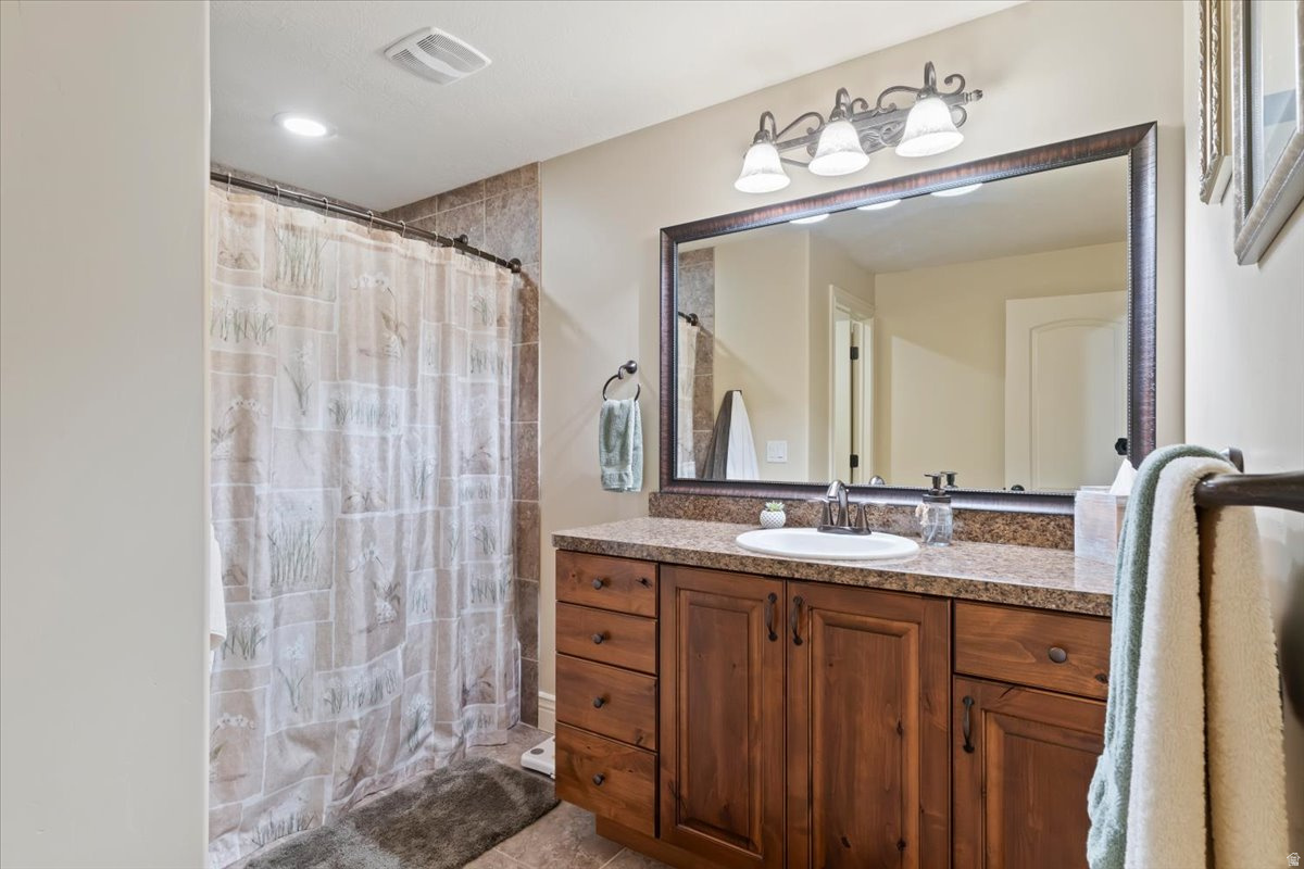 JACKSON DOWNS - Residential