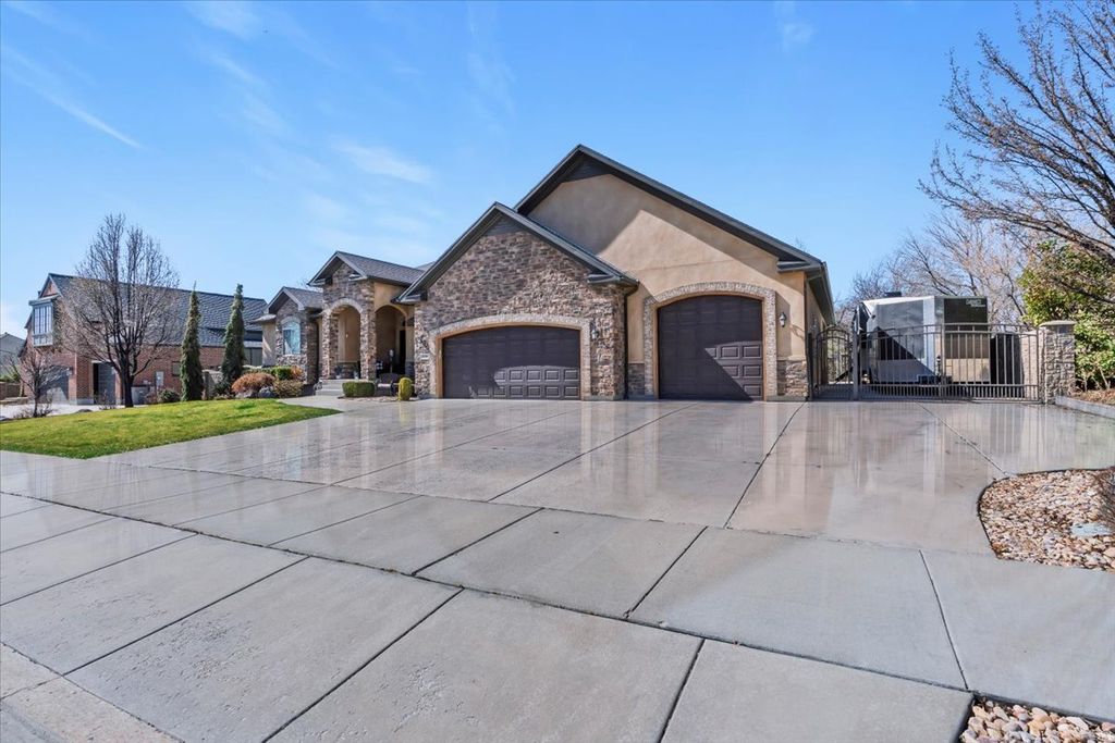 Photo of 11438 S JACKSON DOWNS WAY, South Jordan, UT 84095 (MLS # 2145816)