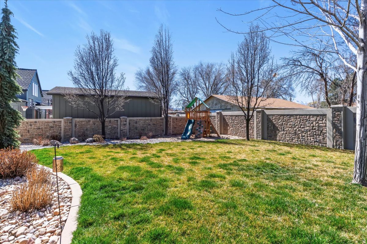 JACKSON DOWNS - Residential