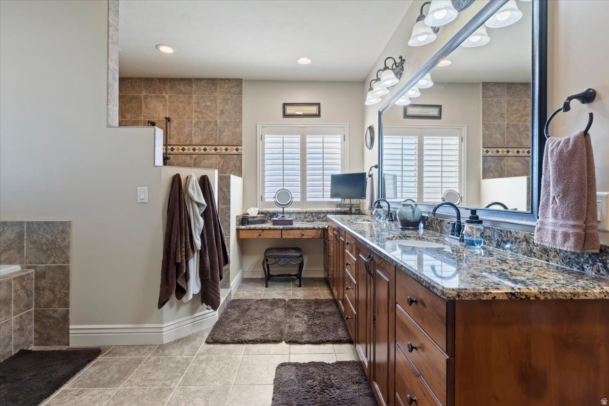 JACKSON DOWNS - Residential