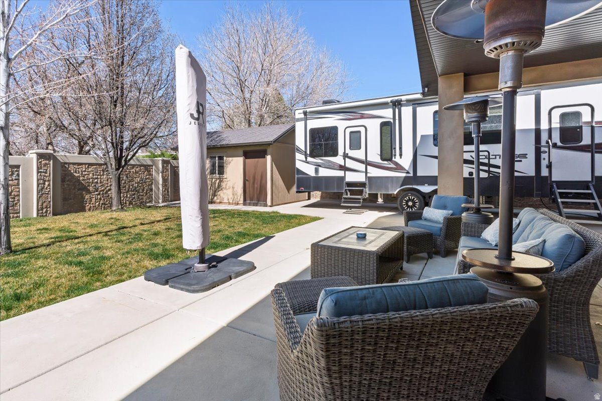 JACKSON DOWNS - Residential