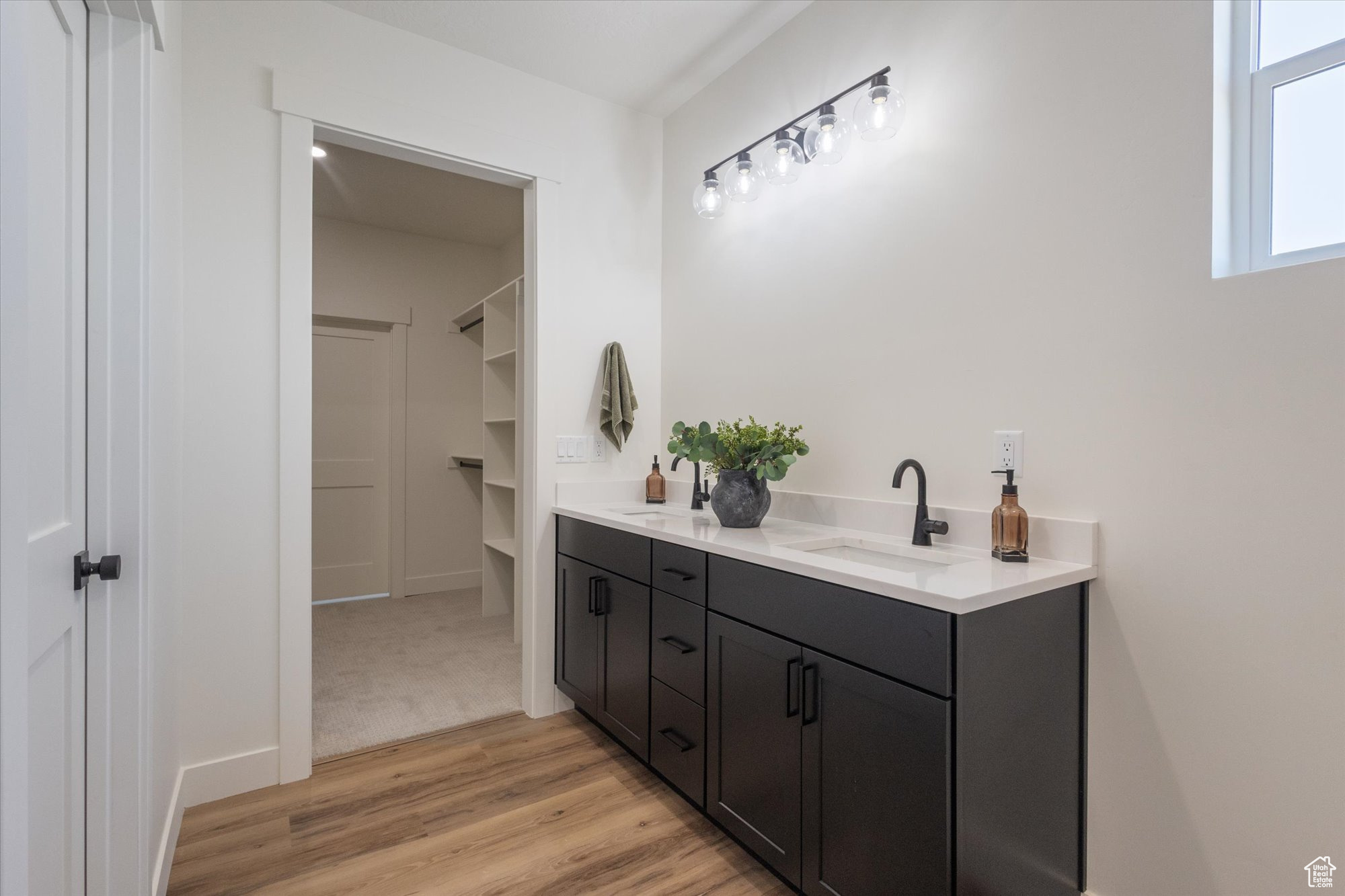 DAVIS - Residential