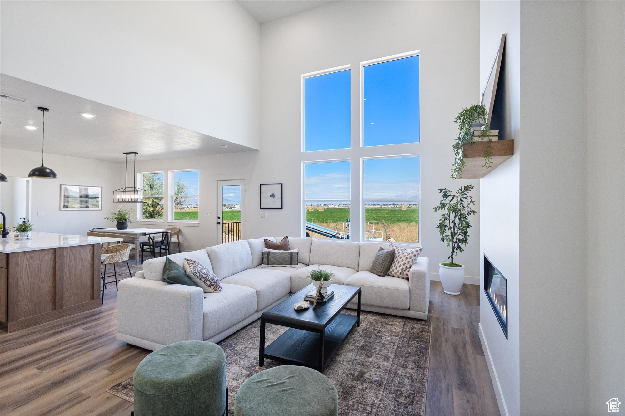 DAVIS - Residential