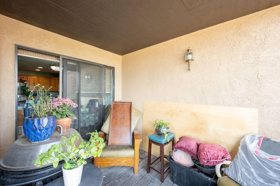 GARDENS SOUTH CONDO 5 - Residential