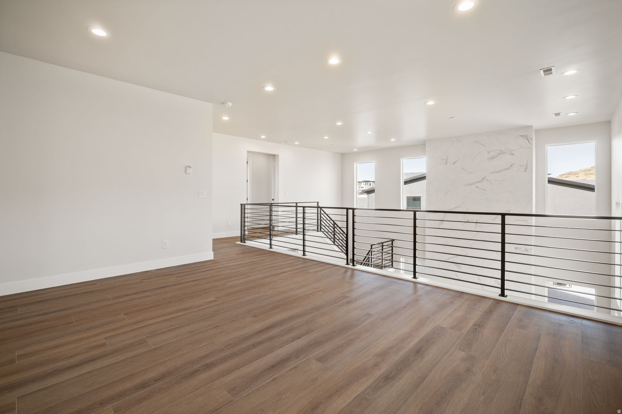 LAKEVIEW ESTATES - Residential