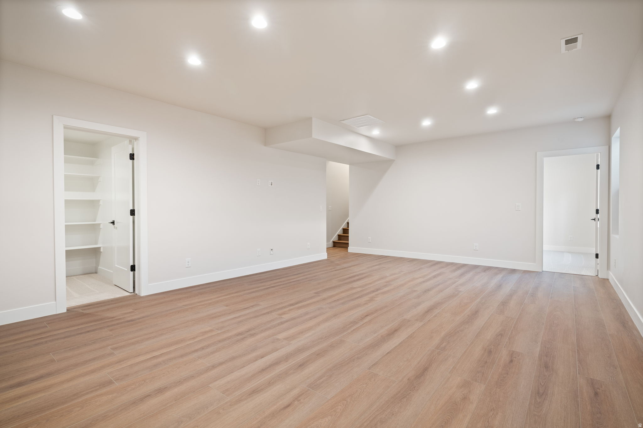 LAKEVIEW ESTATES - Residential