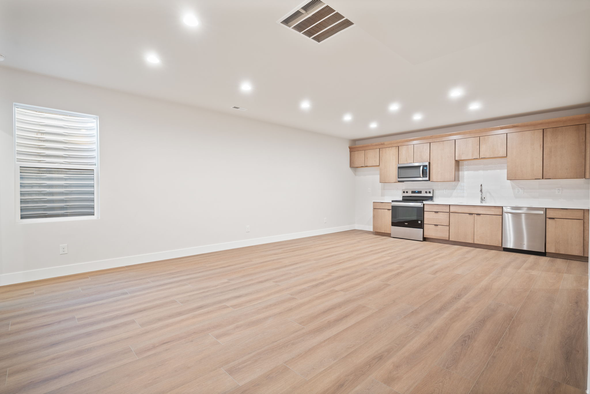 LAKEVIEW ESTATES - Residential