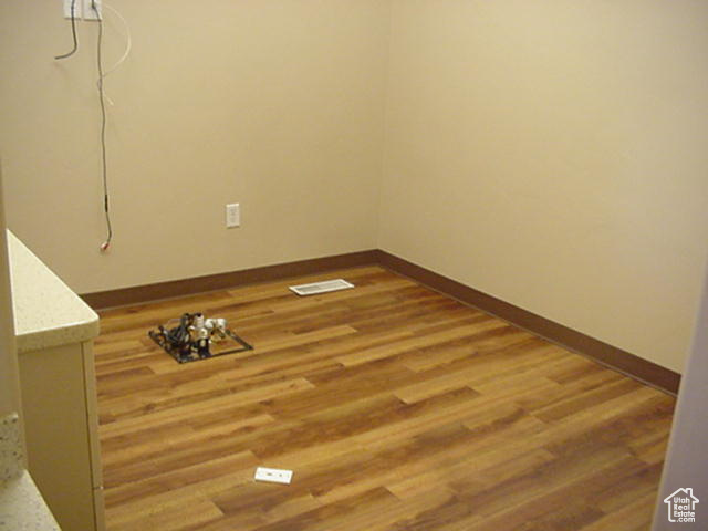 FARR WEST BUSINESS PLAZA - Commercial Lease