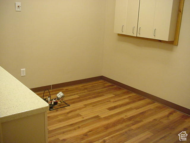 FARR WEST BUSINESS PLAZA - Commercial Lease